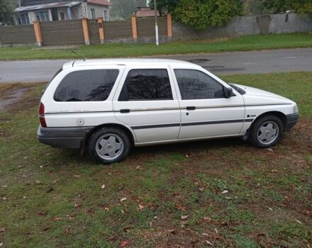 Білий Форд Ескорт, об'ємом двигуна 1.8 л та пробігом 84 тис. км за 1400 $, фото 3 на Automoto.ua