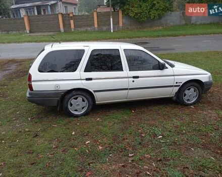 Білий Форд Ескорт, об'ємом двигуна 1.8 л та пробігом 84 тис. км за 1400 $, фото 2 на Automoto.ua