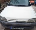 Белый Форд Эскорт, объемом двигателя 1.8 л и пробегом 250 тыс. км за 1200 $, фото 1 на Automoto.ua
