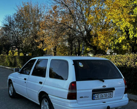 Белый Форд Эскорт, объемом двигателя 1.4 л и пробегом 151 тыс. км за 1750 $, фото 4 на Automoto.ua