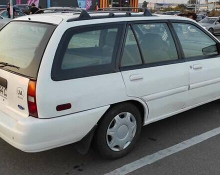 Белый Форд Эскорт, объемом двигателя 1.9 л и пробегом 259 тыс. км за 1500 $, фото 3 на Automoto.ua