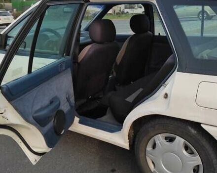 Белый Форд Эскорт, объемом двигателя 1.9 л и пробегом 259 тыс. км за 1500 $, фото 8 на Automoto.ua