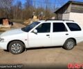 Белый Форд Эскорт, объемом двигателя 1.3 л и пробегом 200 тыс. км за 990 $, фото 2 на Automoto.ua