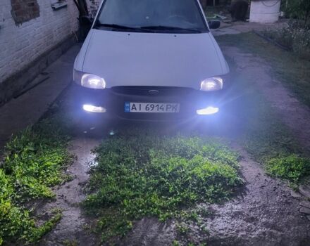 Белый Форд Эскорт, объемом двигателя 1.4 л и пробегом 257 тыс. км за 1400 $, фото 7 на Automoto.ua