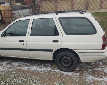 Білий Форд Ескорт, об'ємом двигуна 1.8 л та пробігом 300 тис. км за 700 $, фото 2 на Automoto.ua