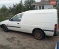 Белый Форд Эскорт, объемом двигателя 1.8 л и пробегом 300 тыс. км за 1300 $, фото 3 на Automoto.ua