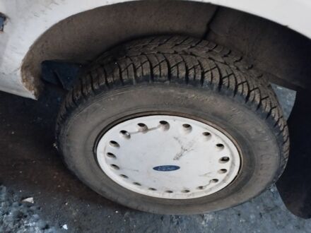 Білий Форд Ескорт, об'ємом двигуна 1.3 л та пробігом 2 тис. км за 850 $, фото 1 на Automoto.ua