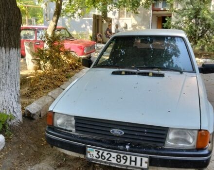Білий Форд Ескорт, об'ємом двигуна 0 л та пробігом 250 тис. км за 900 $, фото 1 на Automoto.ua