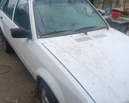 Белый Форд Эскорт, объемом двигателя 2 л и пробегом 200 тыс. км за 947 $, фото 1 на Automoto.ua