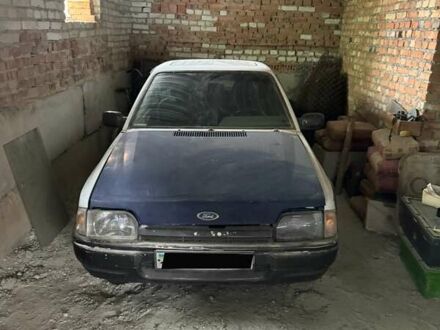 Білий Форд Ескорт, об'ємом двигуна 1.6 л та пробігом 59 тис. км за 3000 $, фото 1 на Automoto.ua