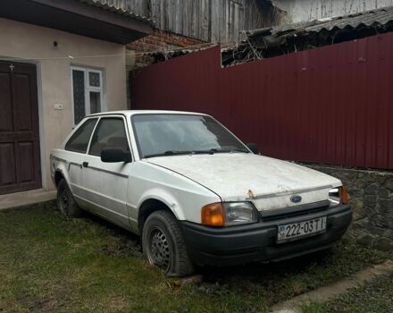 Білий Форд Ескорт, об'ємом двигуна 1.3 л та пробігом 1 тис. км за 300 $, фото 1 на Automoto.ua