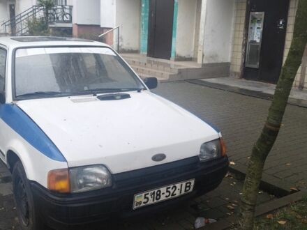Белый Форд Эскорт, объемом двигателя 1.4 л и пробегом 89 тыс. км за 900 $, фото 1 на Automoto.ua