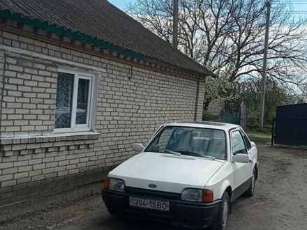 Белый Форд Эскорт, объемом двигателя 0 л и пробегом 400 тыс. км за 550 $, фото 1 на Automoto.ua