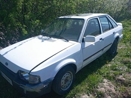 Білий Форд Ескорт, об'ємом двигуна 1.4 л та пробігом 100 тис. км за 351 $, фото 1 на Automoto.ua