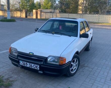Білий Форд Ескорт, об'ємом двигуна 0 л та пробігом 200 тис. км за 485 $, фото 1 на Automoto.ua