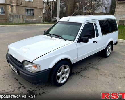 Белый Форд Эскорт, объемом двигателя 1.6 л и пробегом 0 тыс. км за 750 $, фото 1 на Automoto.ua