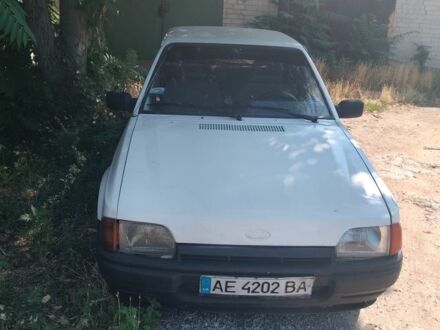 Форд Эскорт 1989 в Запорожье на Automoto.ua Белый Форд Эскорт, объемом двигателя 1 л и пробегом 1 тыс. км за 1010 $, фото 1 на Automoto.ua
