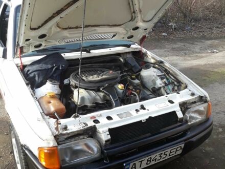 Белый Форд Эскорт, объемом двигателя 1.4 л и пробегом 400 тыс. км за 591 $, фото 1 на Automoto.ua