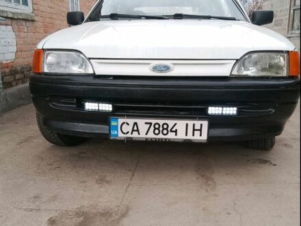 Форд Эскорт 1991 в Кропивницком (Кировограде) на Automoto.ua Белый Форд Эскорт, объемом двигателя 1.3 л и пробегом 105 тыс. км за 1800 $, фото 1 на Automoto.ua