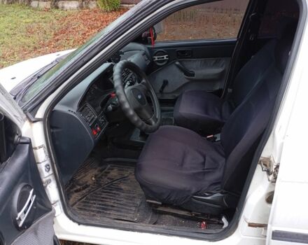 Білий Форд Ескорт, об'ємом двигуна 1.8 л та пробігом 84 тис. км за 1400 $, фото 1 на Automoto.ua