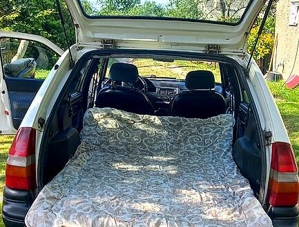 Белый Форд Эскорт, объемом двигателя 1.4 л и пробегом 70 тыс. км за 800 $, фото 1 на Automoto.ua