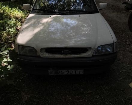 Білий Форд Ескорт, об'ємом двигуна 1 л та пробігом 654 тис. км за 947 $, фото 1 на Automoto.ua