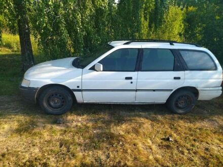 Форд Эскорт 1994 в Тыврове на Automoto.ua Белый Форд Эскорт, объемом двигателя 0 л и пробегом 358 тыс. км за 600 $, фото 1 на Automoto.ua