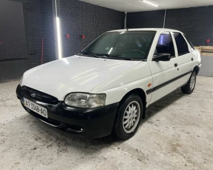 Белый Форд Эскорт, объемом двигателя 1.6 л и пробегом 96 тыс. км за 1000 $, фото 1 на Automoto.ua