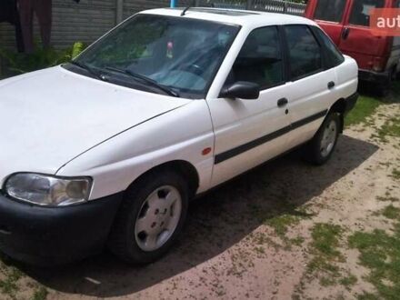 Білий Форд Ескорт, об'ємом двигуна 1.39 л та пробігом 100 тис. км за 1000 $, фото 1 на Automoto.ua