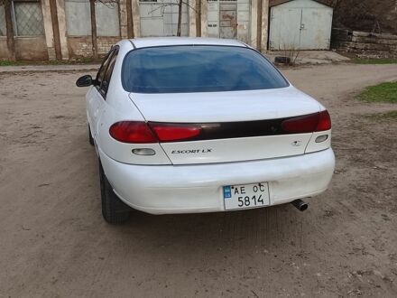 Білий Форд Ескорт, об'ємом двигуна 2 л та пробігом 278 тис. км за 1016 $, фото 1 на Automoto.ua