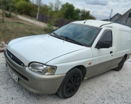 Белый Форд Эскорт, объемом двигателя 1.8 л и пробегом 98 тыс. км за 1199 $, фото 1 на Automoto.ua