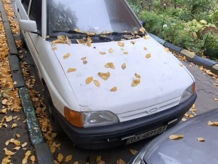 Білий Форд Ескорт, об'ємом двигуна 0 л та пробігом 200 тис. км за 950 $, фото 1 на Automoto.ua