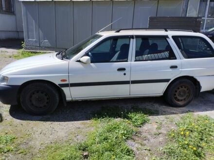 Форд Ескорт 1999 у Львові на Automoto.ua Білий Форд Ескорт, об'ємом двигуна 1.6 л та пробігом 260 тис. км за 2700 $, фото 1 на Automoto.ua