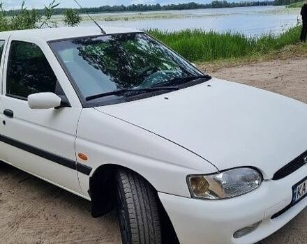 Білий Форд Ескорт, об'ємом двигуна 1.6 л та пробігом 388 тис. км за 3000 $, фото 1 на Automoto.ua