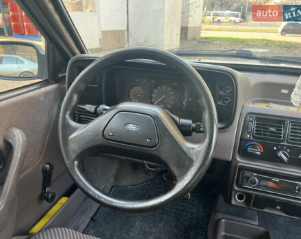 Бежевий Форд Ескорт, об'ємом двигуна 1.4 л та пробігом 150 тис. км за 880 $, фото 21 на Automoto.ua