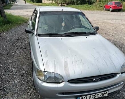 Бежевый Форд Эскорт, объемом двигателя 1.4 л и пробегом 447 тыс. км за 850 $, фото 2 на Automoto.ua