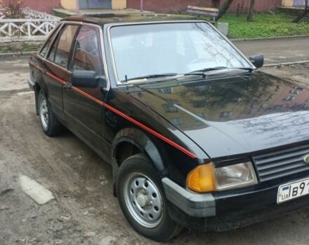 Черный Форд Эскорт, объемом двигателя 1.3 л и пробегом 200 тыс. км за 593 $, фото 3 на Automoto.ua