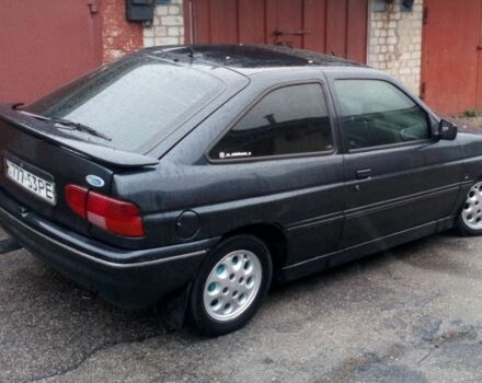 Черный Форд Эскорт, объемом двигателя 2 л и пробегом 1 тыс. км за 1600 $, фото 2 на Automoto.ua