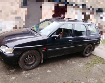 Черный Форд Эскорт, объемом двигателя 1.8 л и пробегом 65 тыс. км за 1800 $, фото 1 на Automoto.ua