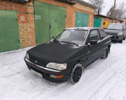 Черный Форд Эскорт, объемом двигателя 1 л и пробегом 350 тыс. км за 452 $, фото 1 на Automoto.ua