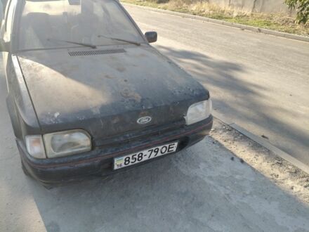 Чорний Форд Ескорт, об'ємом двигуна 2 л та пробігом 2 тис. км за 350 $, фото 1 на Automoto.ua