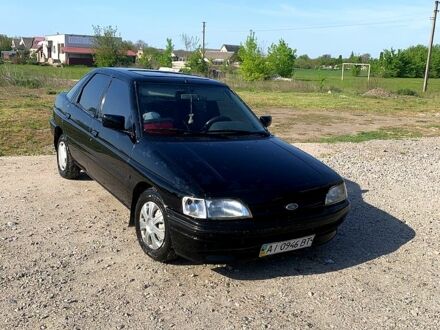 Форд Ескорт 1992 у Кагарлыке на Automoto.ua Чорний Форд Ескорт, об'ємом двигуна 1.8 л та пробігом 270 тис. км за 1200 $, фото 1 на Automoto.ua