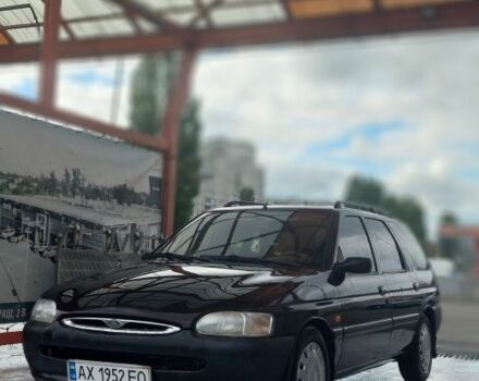 Фіолетовий Форд Ескорт, об'ємом двигуна 1.6 л та пробігом 2 тис. км за 2350 $, фото 4 на Automoto.ua