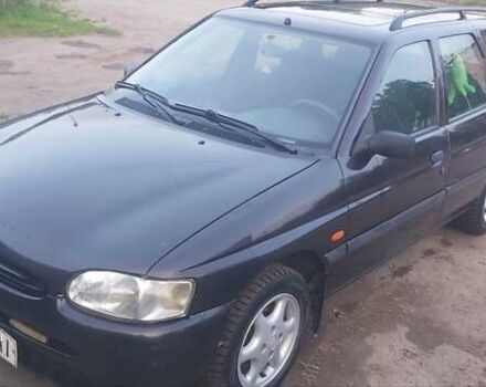 Фиолетовый Форд Эскорт, объемом двигателя 1.6 л и пробегом 270 тыс. км за 2000 $, фото 1 на Automoto.ua