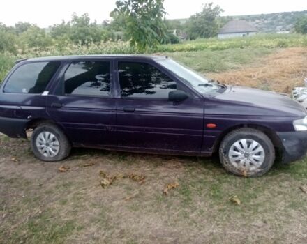 Фиолетовый Форд Эскорт, объемом двигателя 1.6 л и пробегом 160 тыс. км за 596 $, фото 1 на Automoto.ua