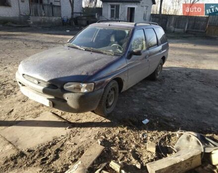 Фиолетовый Форд Эскорт, объемом двигателя 1.39 л и пробегом 150 тыс. км за 1800 $, фото 4 на Automoto.ua