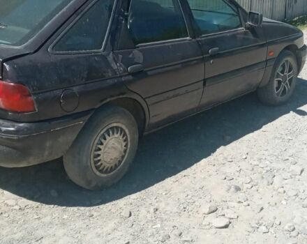 Фиолетовый Форд Эскорт, объемом двигателя 1.3 л и пробегом 90 тыс. км за 350 $, фото 1 на Automoto.ua