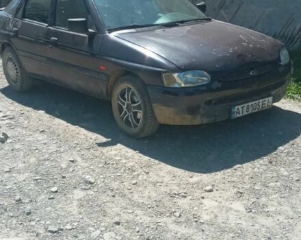 Фиолетовый Форд Эскорт, объемом двигателя 1.3 л и пробегом 90 тыс. км за 350 $, фото 6 на Automoto.ua