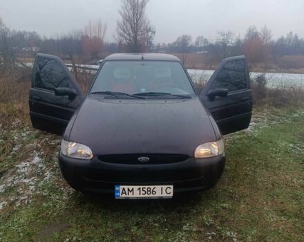 Фиолетовый Форд Эскорт, объемом двигателя 1.3 л и пробегом 93 тыс. км за 1300 $, фото 1 на Automoto.ua