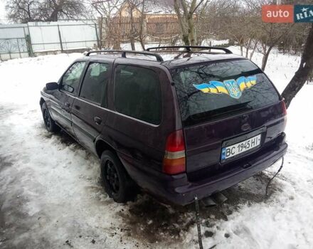 Фиолетовый Форд Эскорт, объемом двигателя 1.4 л и пробегом 253 тыс. км за 1000 $, фото 1 на Automoto.ua